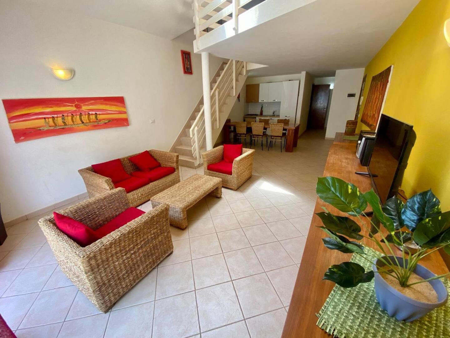 Leme Bedje Two Bedroom - By Bobbywashere Santa Maria Exterior photo